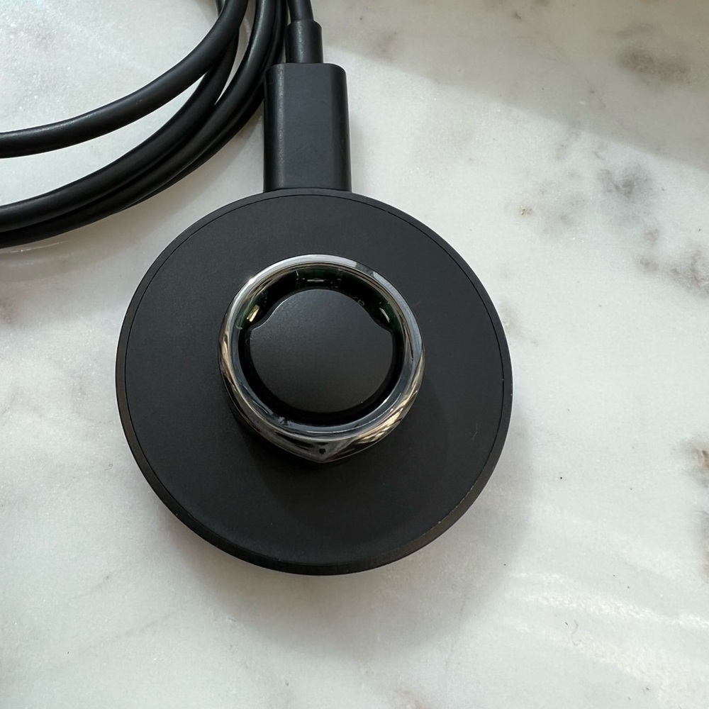 Oura Ring - Picture 3 of 5